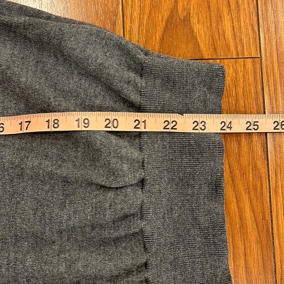 Givenchy Star Wool Grey Sweater - Picture 12 of 16